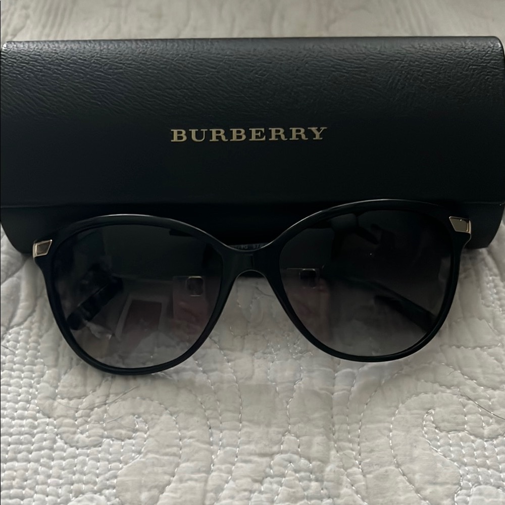 Burberry Black Sunglasses